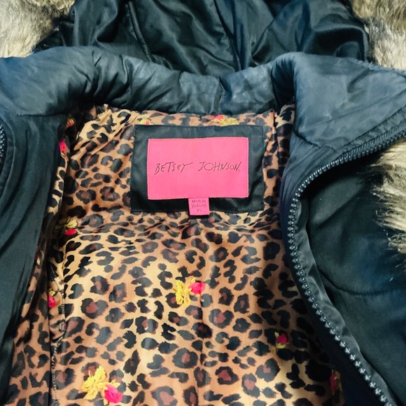 BETSY JOHNSON PARKA/WINTER COAT - Picture 4 of 9